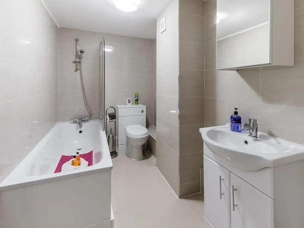 Commercial House London Aparthotel